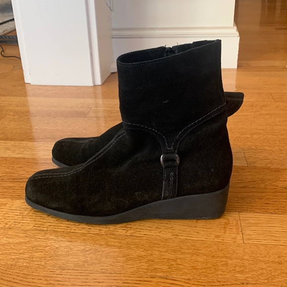 La Canadienne suede boots - Picture 2 of 7